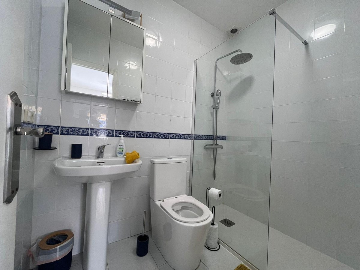 2 Bed Detached Villa in Los Altos