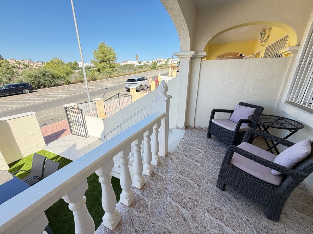 3 Bed Townhouse in Villamartin