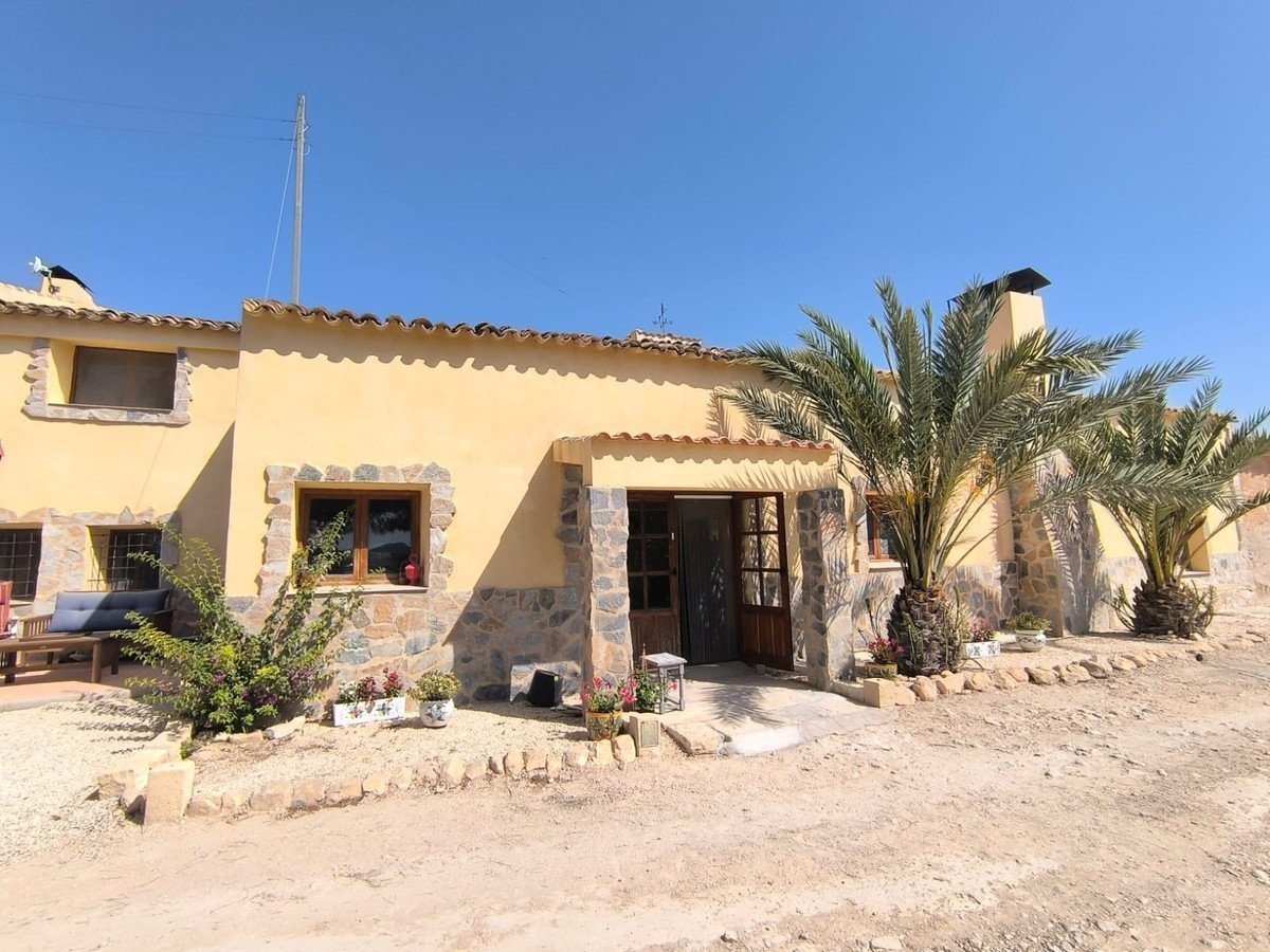 4 Bed Detached Villa in Chinorlet