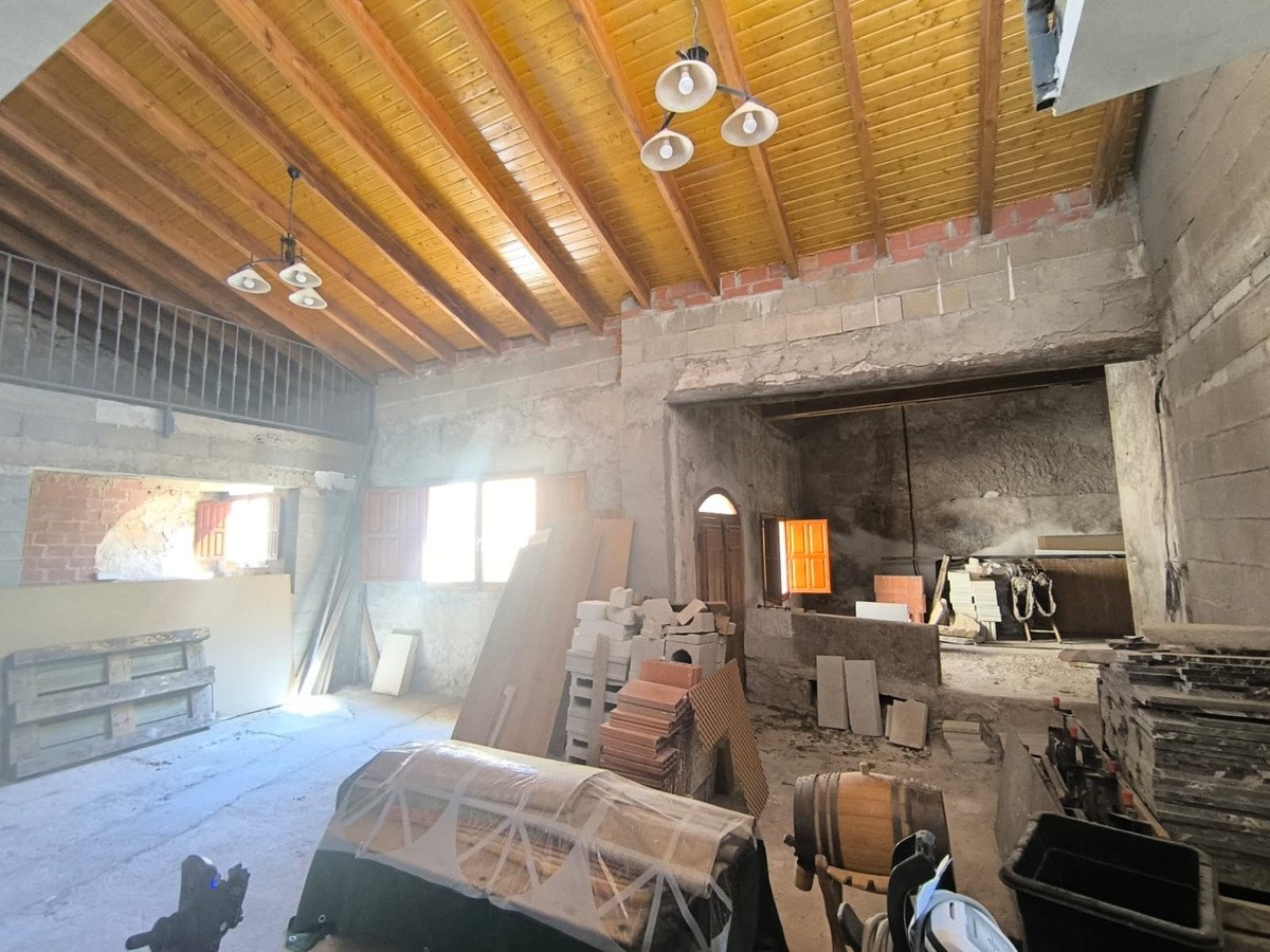 4 Bed Detached Villa in Chinorlet
