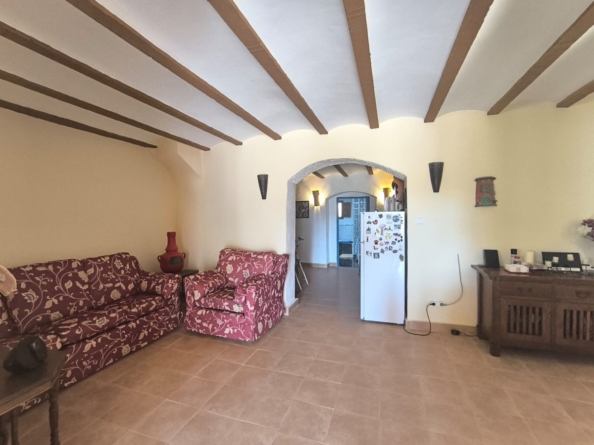 4 Bed Detached Villa in Chinorlet
