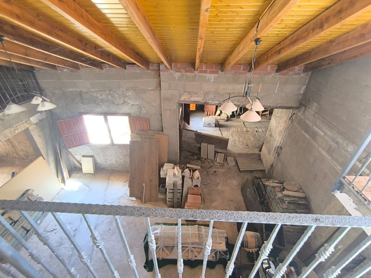 4 Bed Detached Villa in Chinorlet