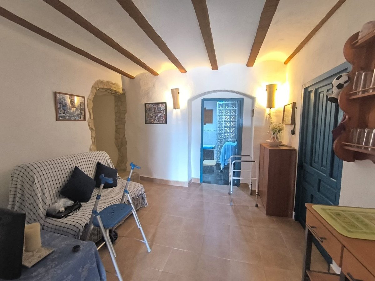 4 Bed Detached Villa in Chinorlet