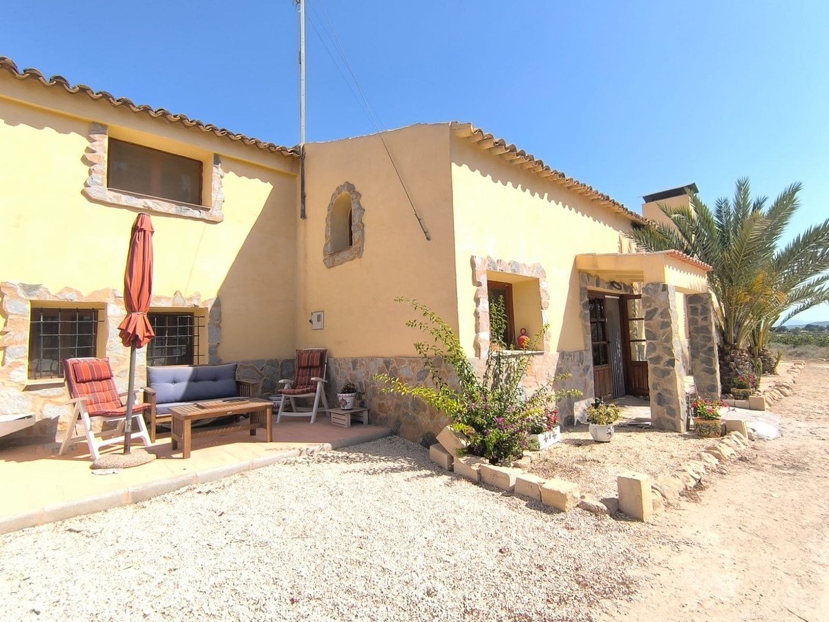 4 Bed Detached Villa in Chinorlet