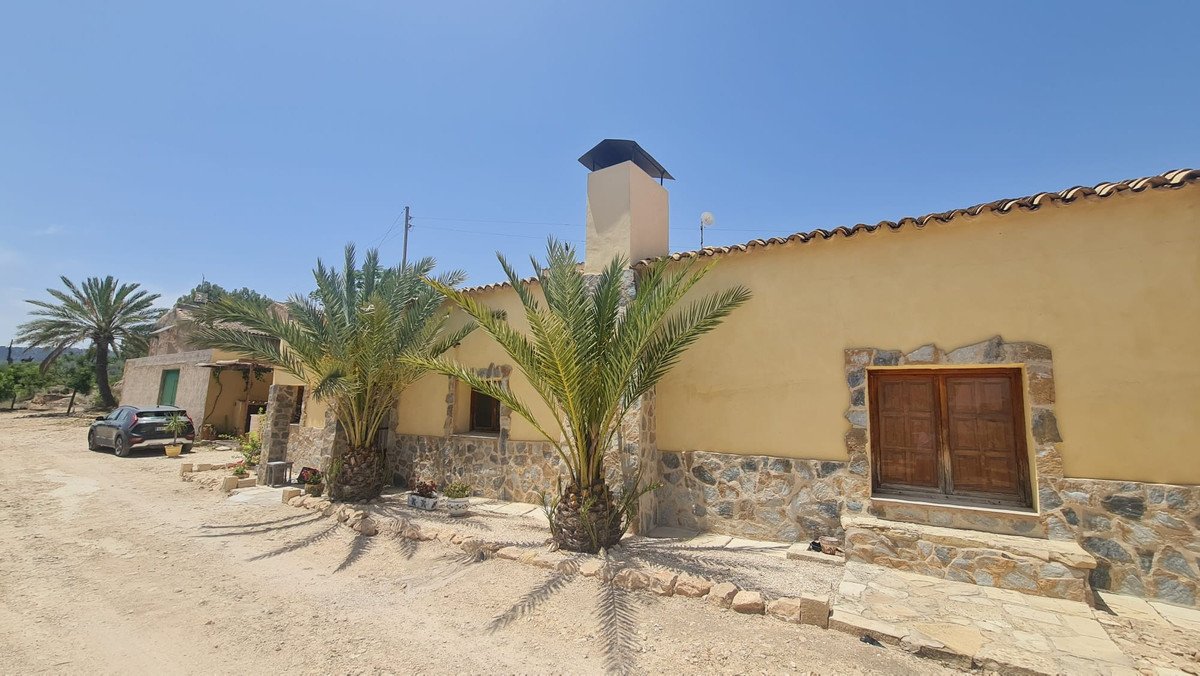 4 Bed Detached Villa in Chinorlet