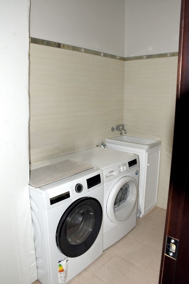 4 Bed Townhouse in Alameda