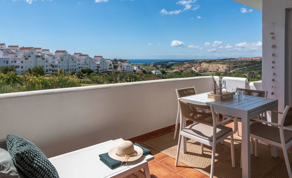 2 Bed Ground Floor Apartment in Estepona