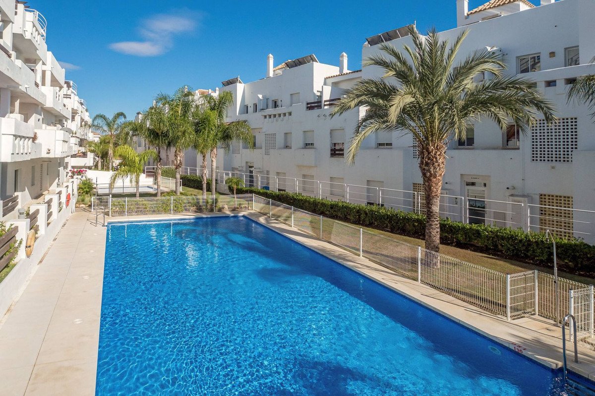 2 Bed Ground Floor Apartment in Estepona