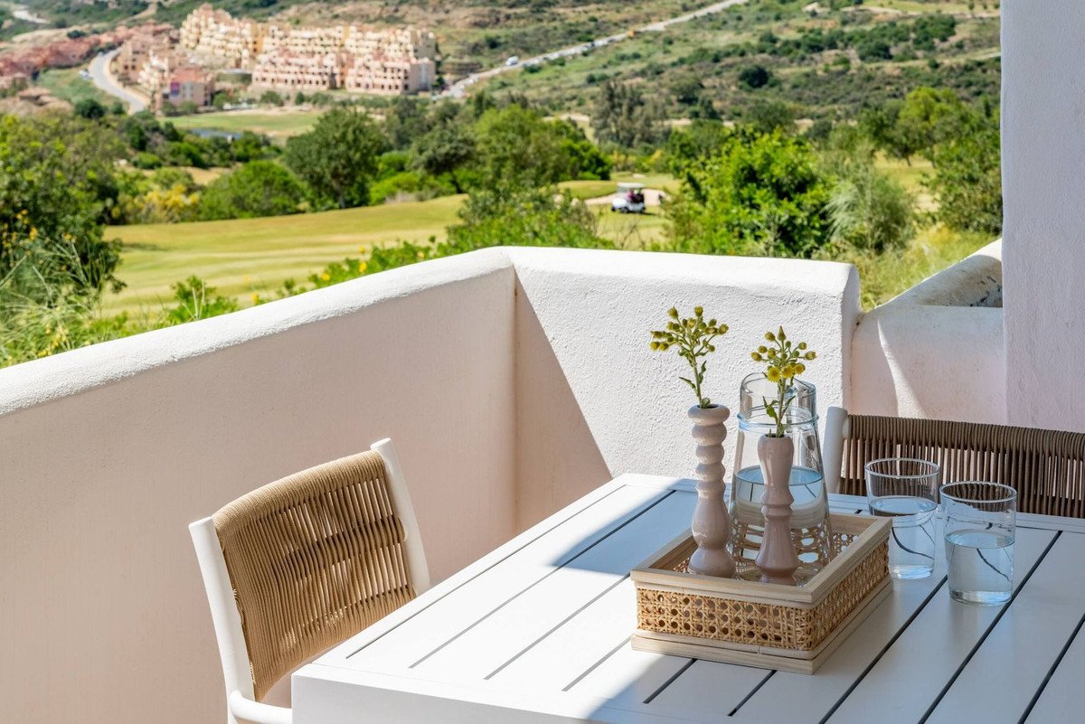 2 Bed Ground Floor Apartment in Estepona