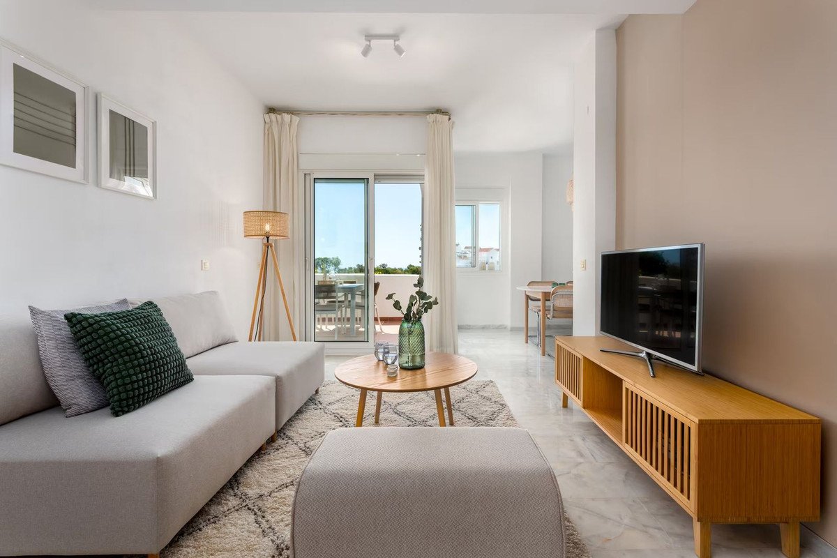 2 Bed Ground Floor Apartment in Estepona