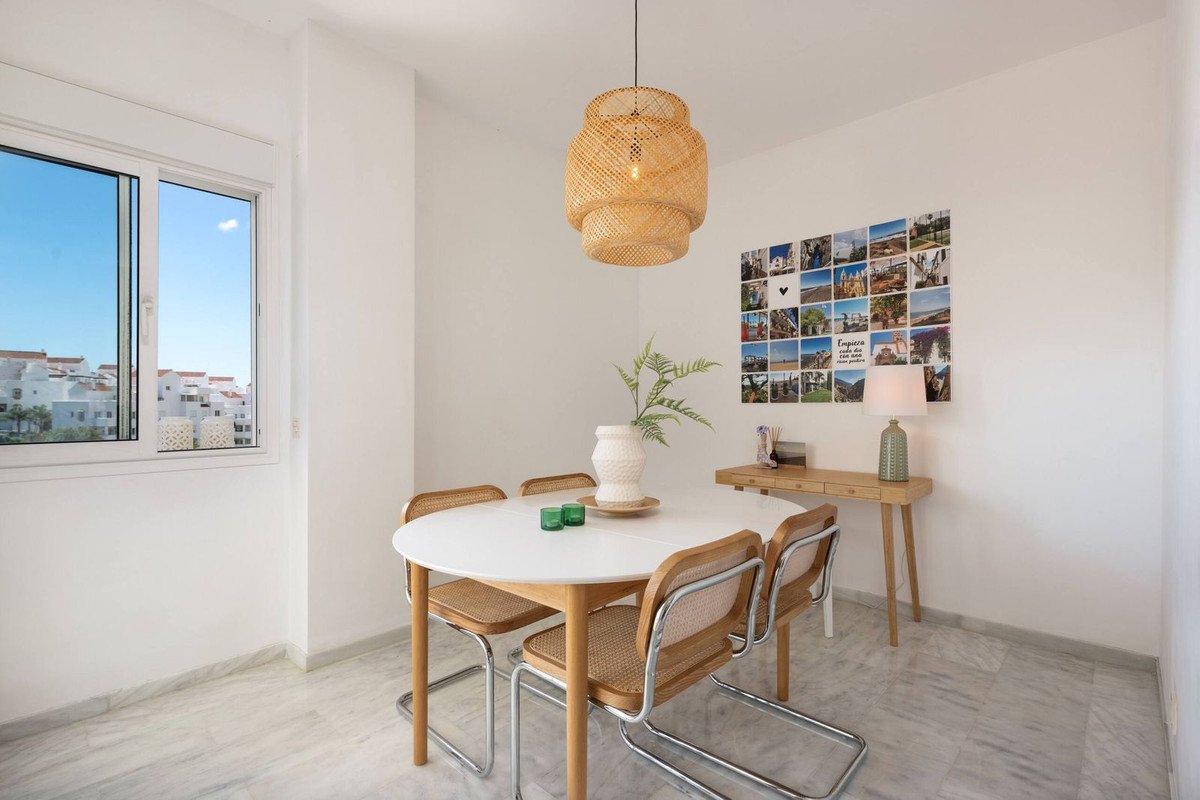 2 Bed Ground Floor Apartment in Estepona