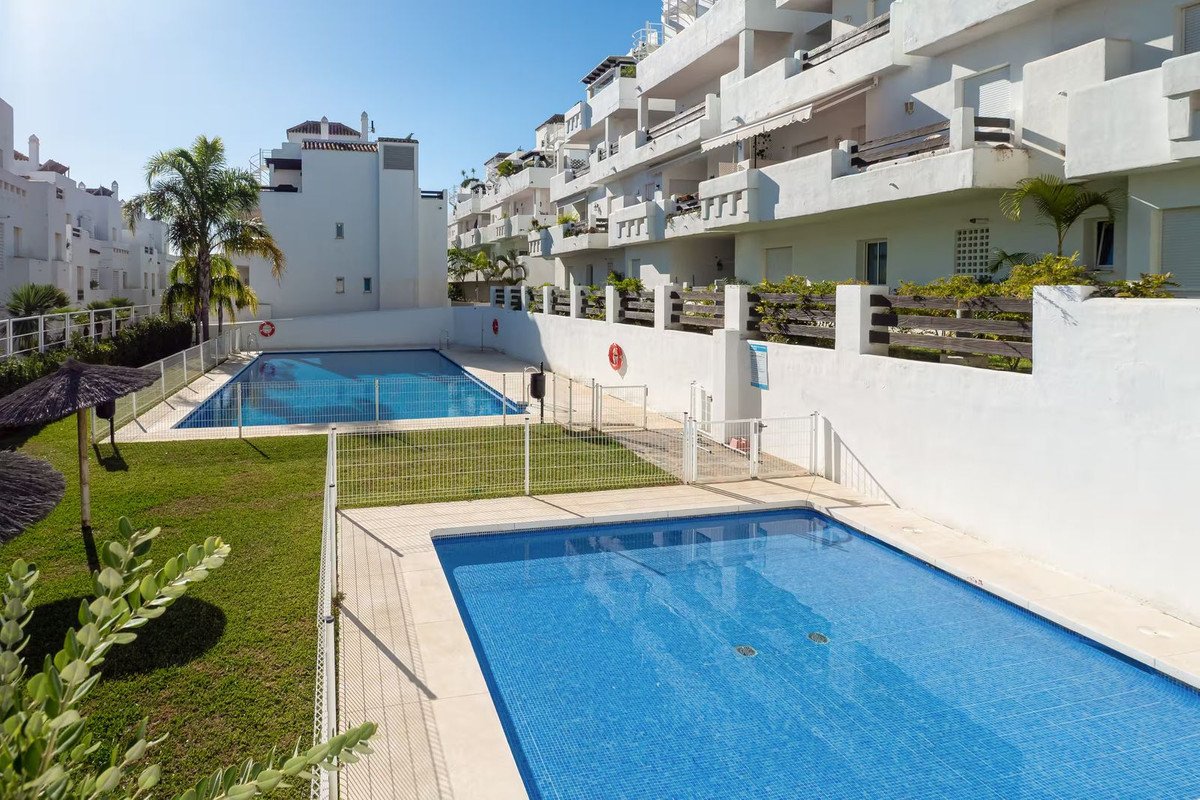 2 Bed Ground Floor Apartment in Estepona