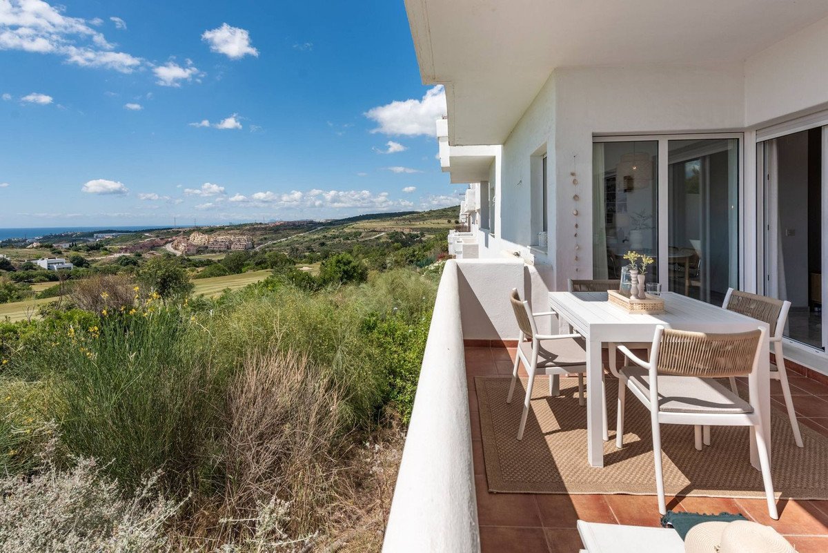 2 Bed Ground Floor Apartment in Estepona