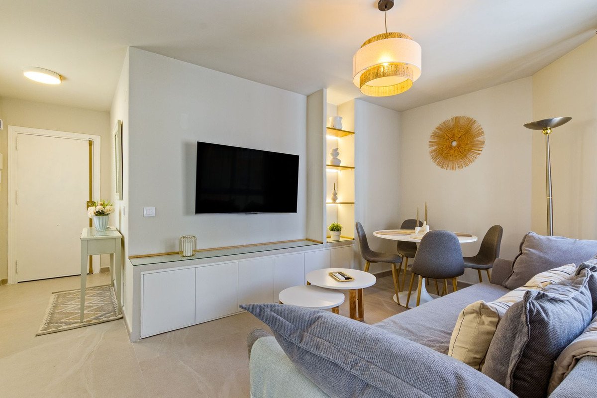 1 Bed Middle Floor Apartment in Málaga Centro