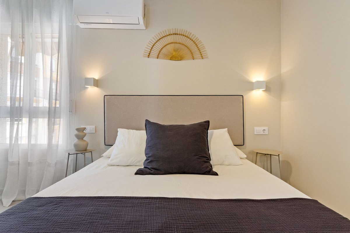1 Bed Middle Floor Apartment in Málaga Centro