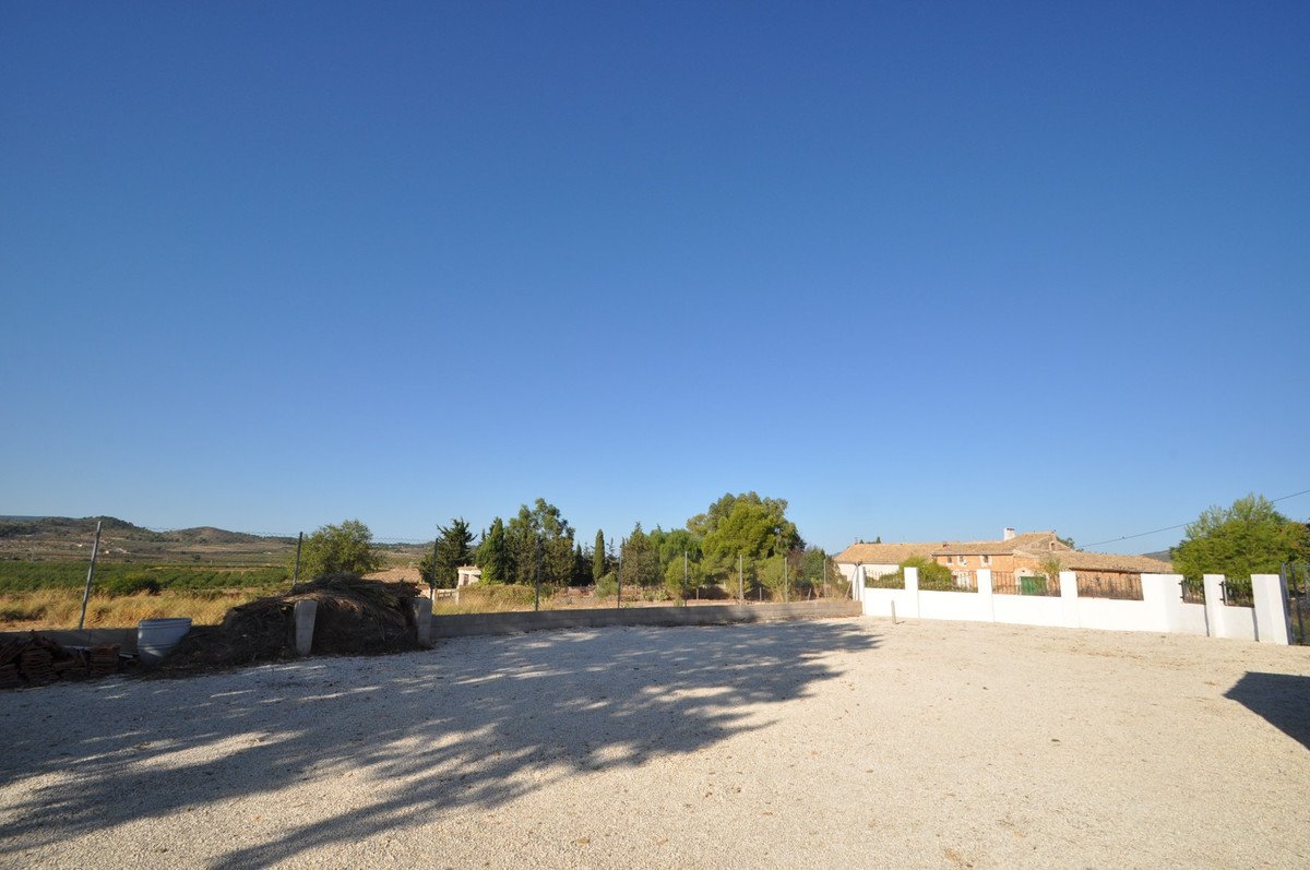8 Bed Finca - Cortijo in Pinoso