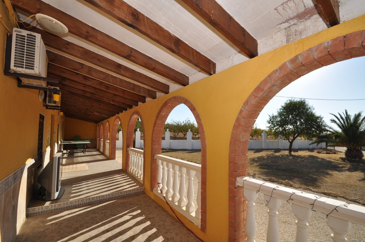 8 Bed Finca - Cortijo in Pinoso