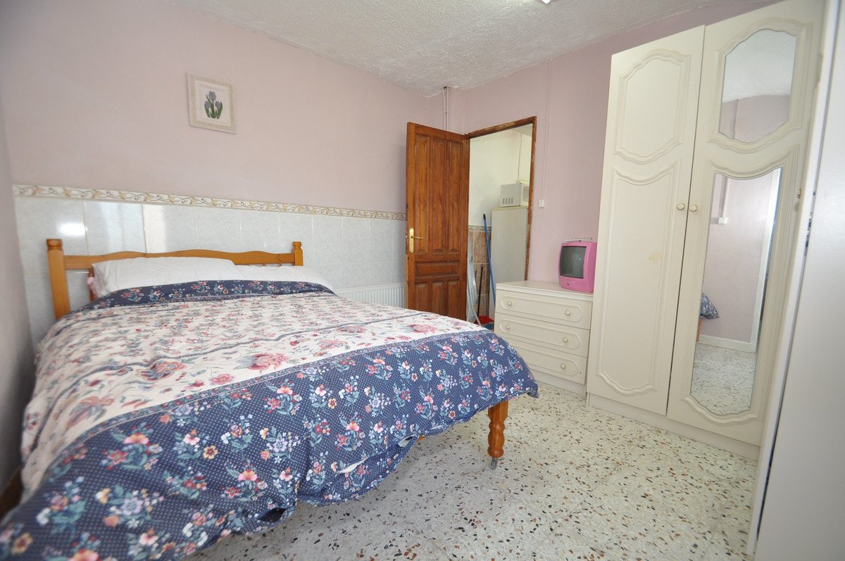 8 Bed Finca - Cortijo in Pinoso