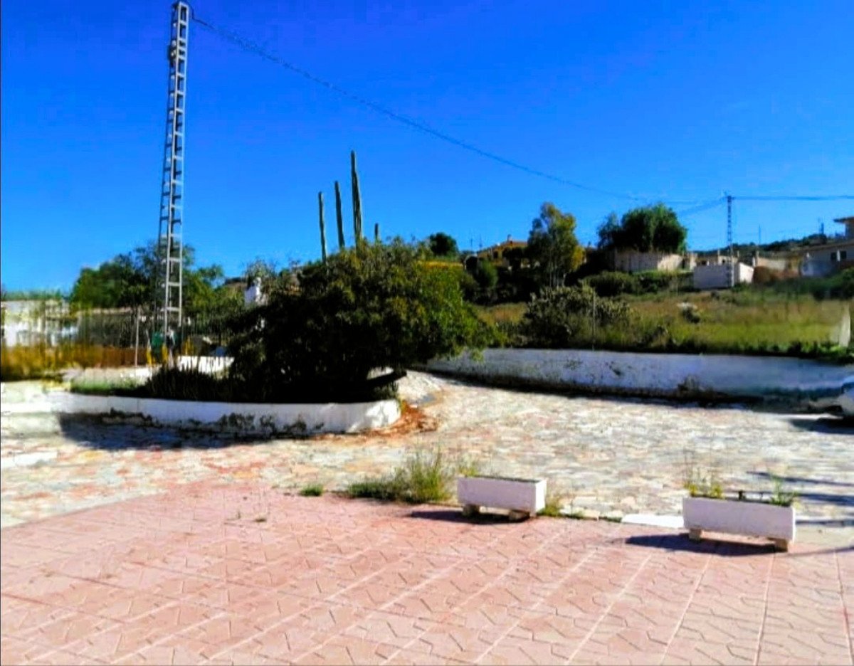 5 Bed Detached Villa in Elche