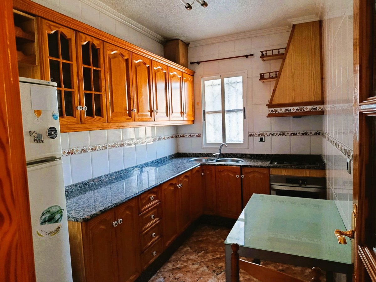 5 Bed Detached Villa in Elche