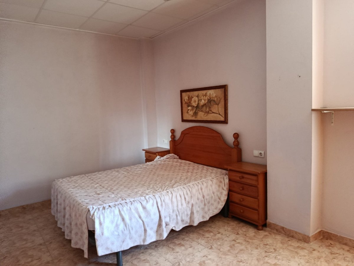 5 Bed Detached Villa in Elche