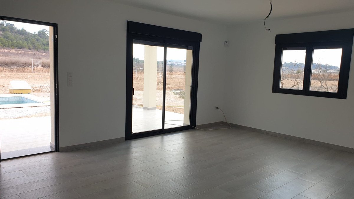 3 Bed Detached Villa in Pinoso