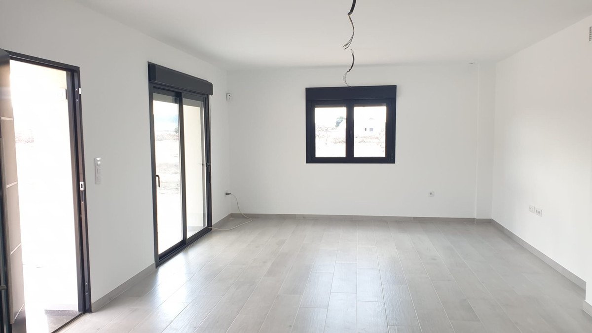 3 Bed Detached Villa in Pinoso
