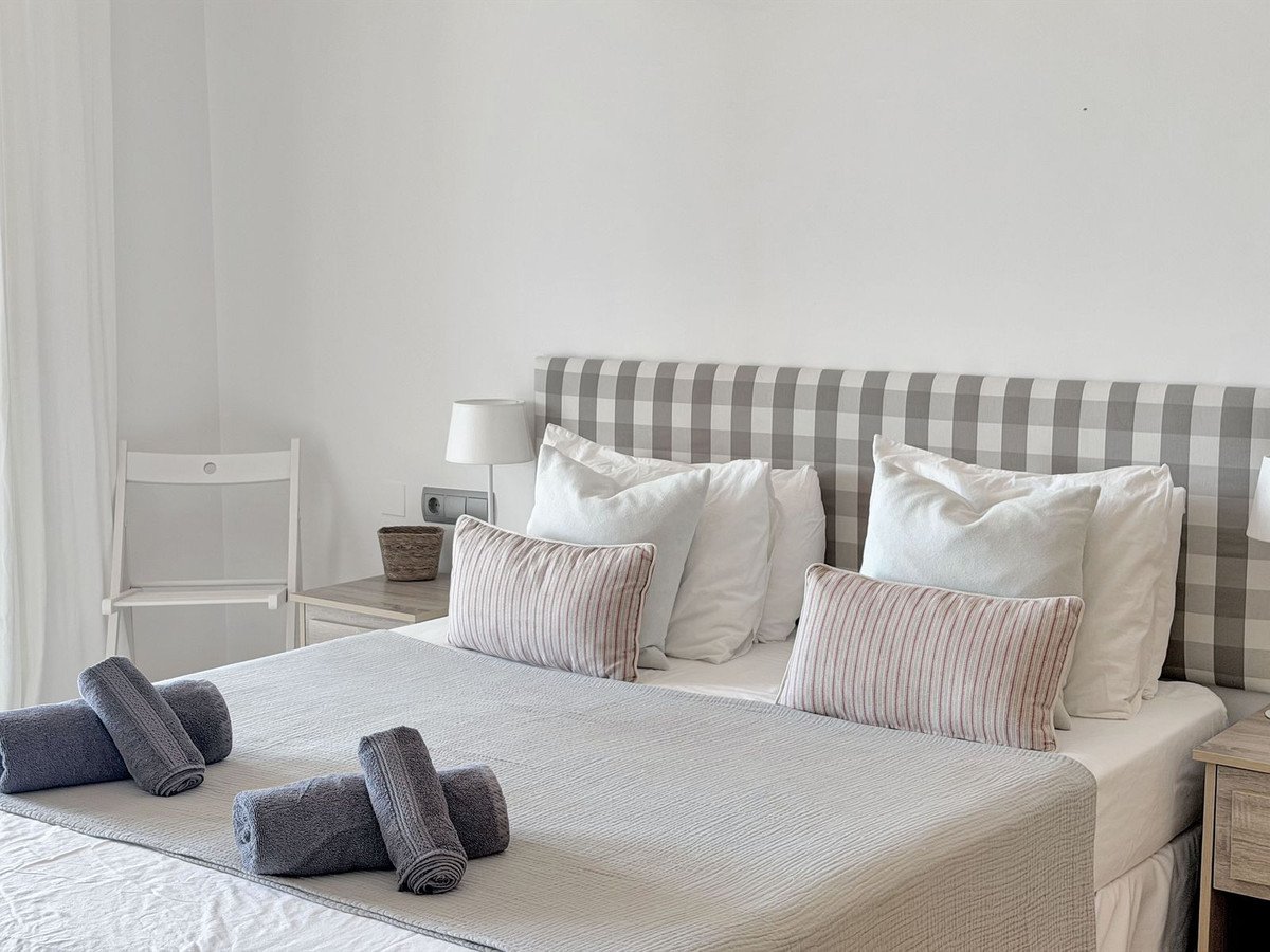 2 Bed Middle Floor Apartment in La Alcaidesa