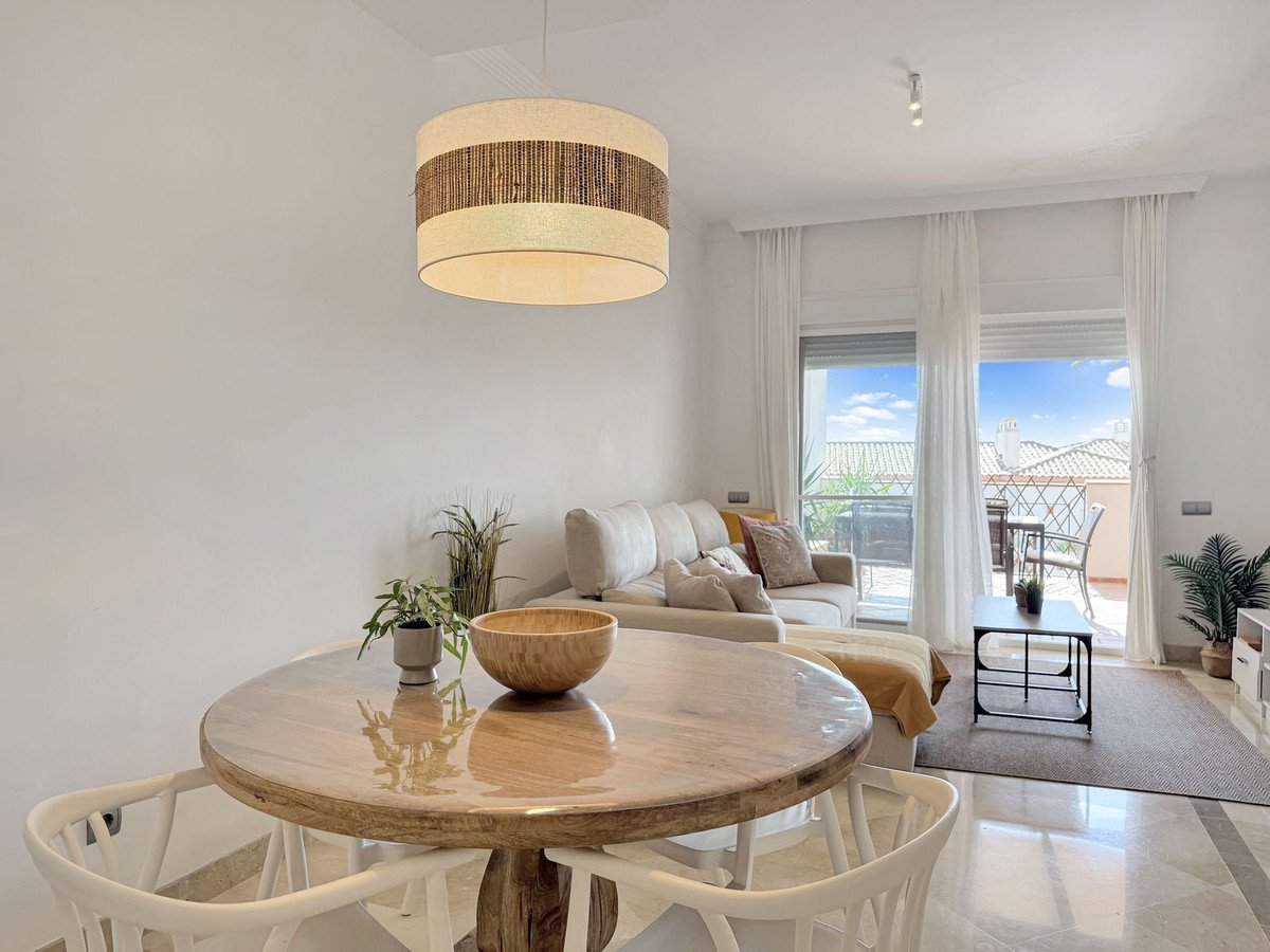 2 Bed Middle Floor Apartment in La Alcaidesa