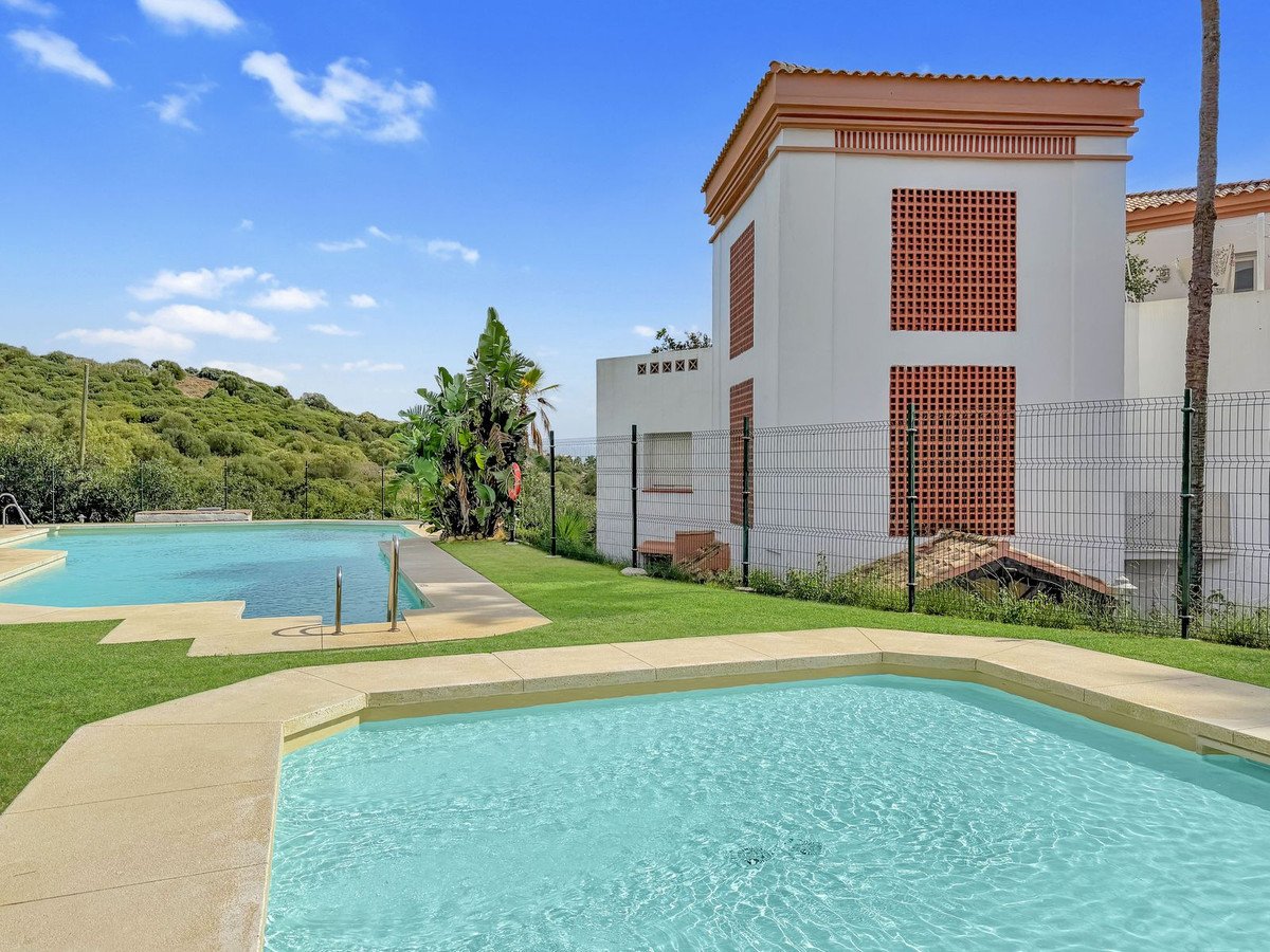 2 Bed Middle Floor Apartment in La Alcaidesa