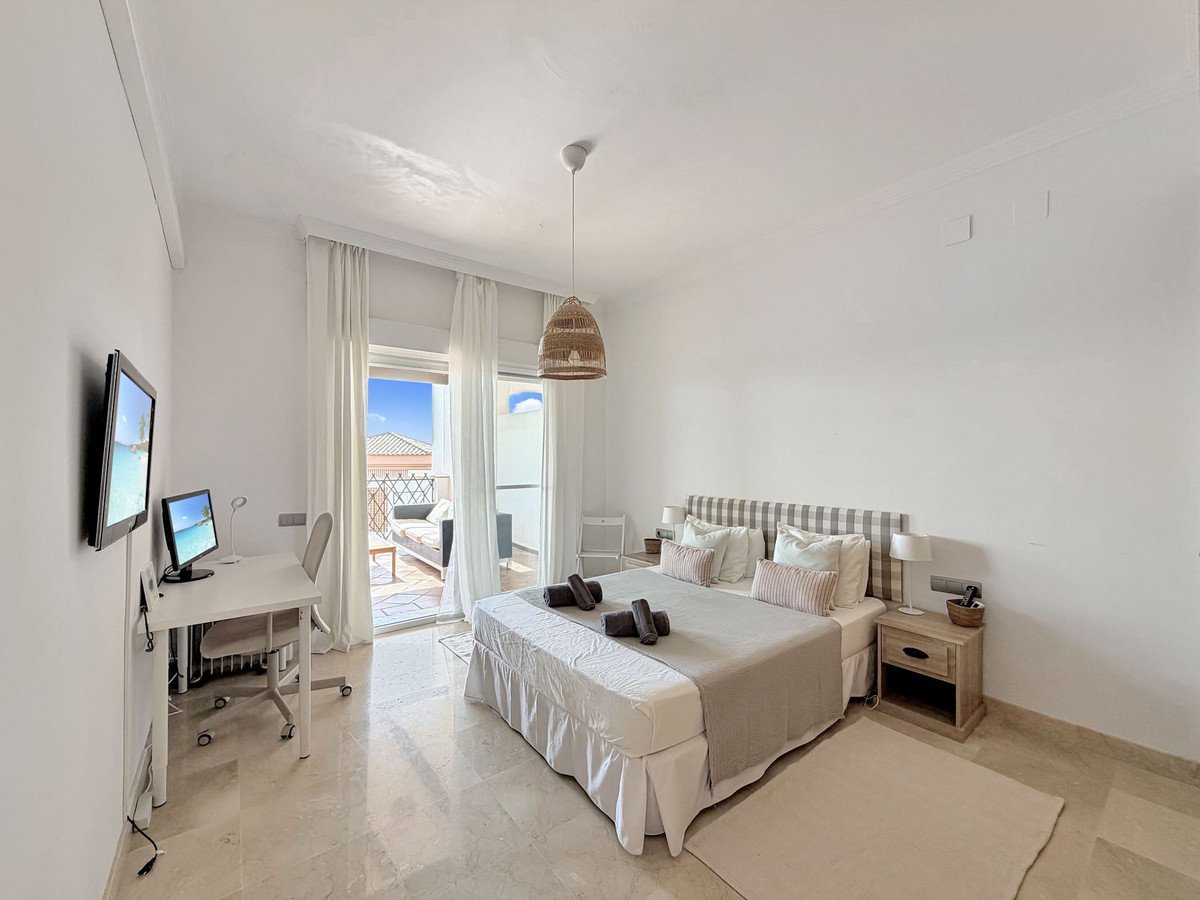 2 Bed Middle Floor Apartment in La Alcaidesa