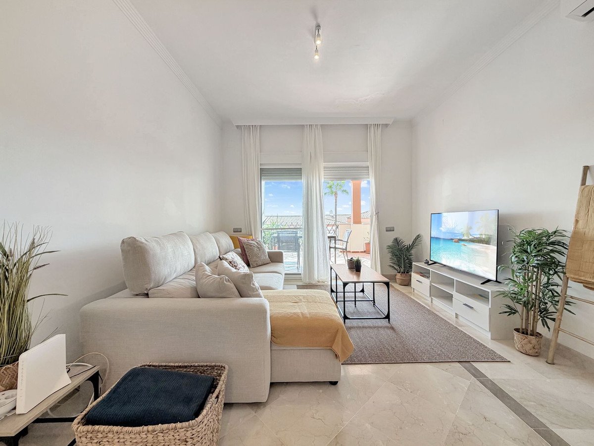 2 Bed Middle Floor Apartment in La Alcaidesa