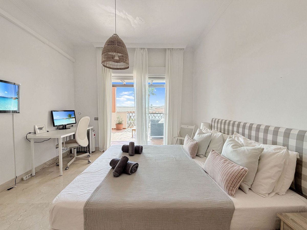 2 Bed Middle Floor Apartment in La Alcaidesa