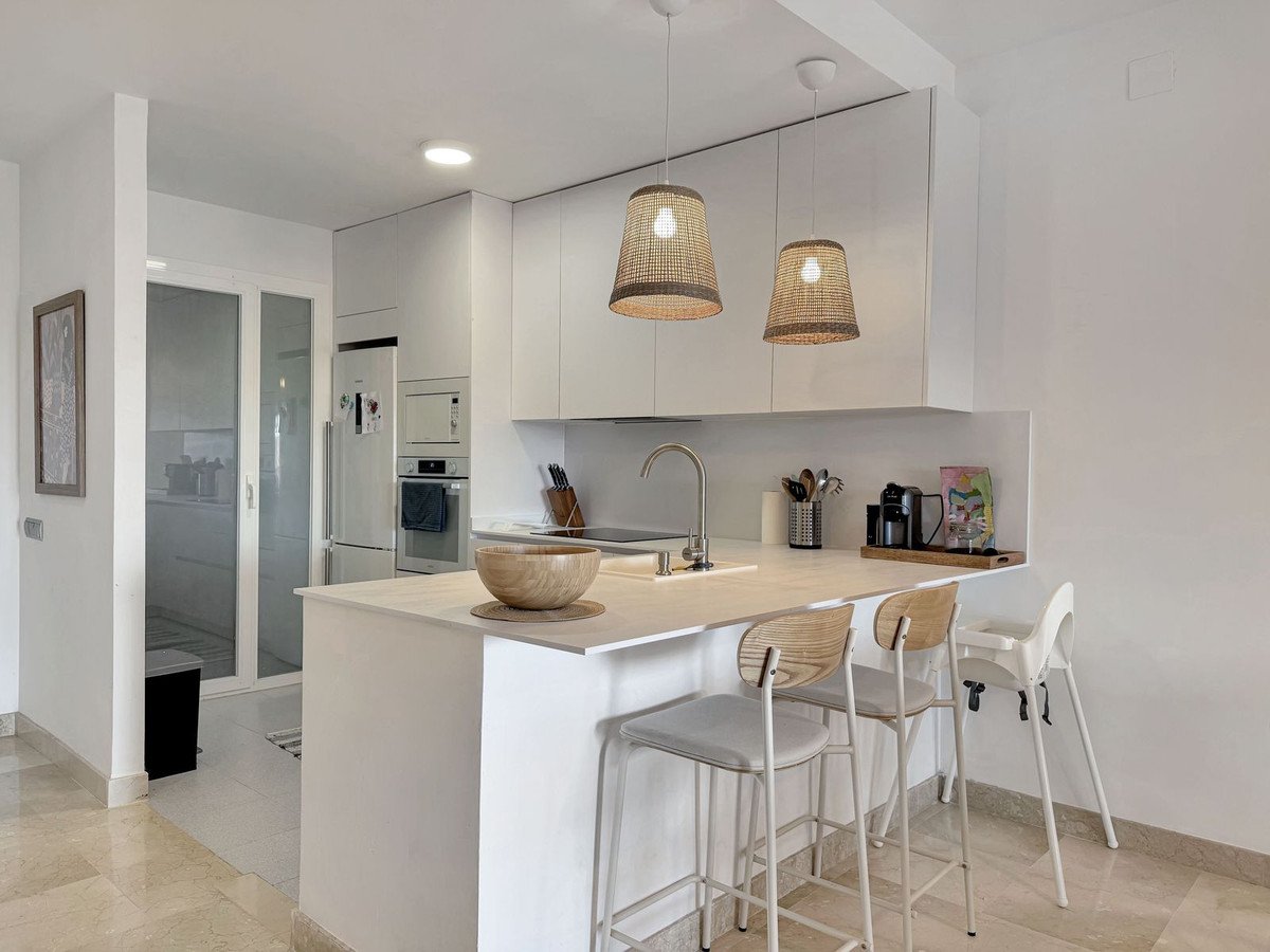 2 Bed Middle Floor Apartment in La Alcaidesa