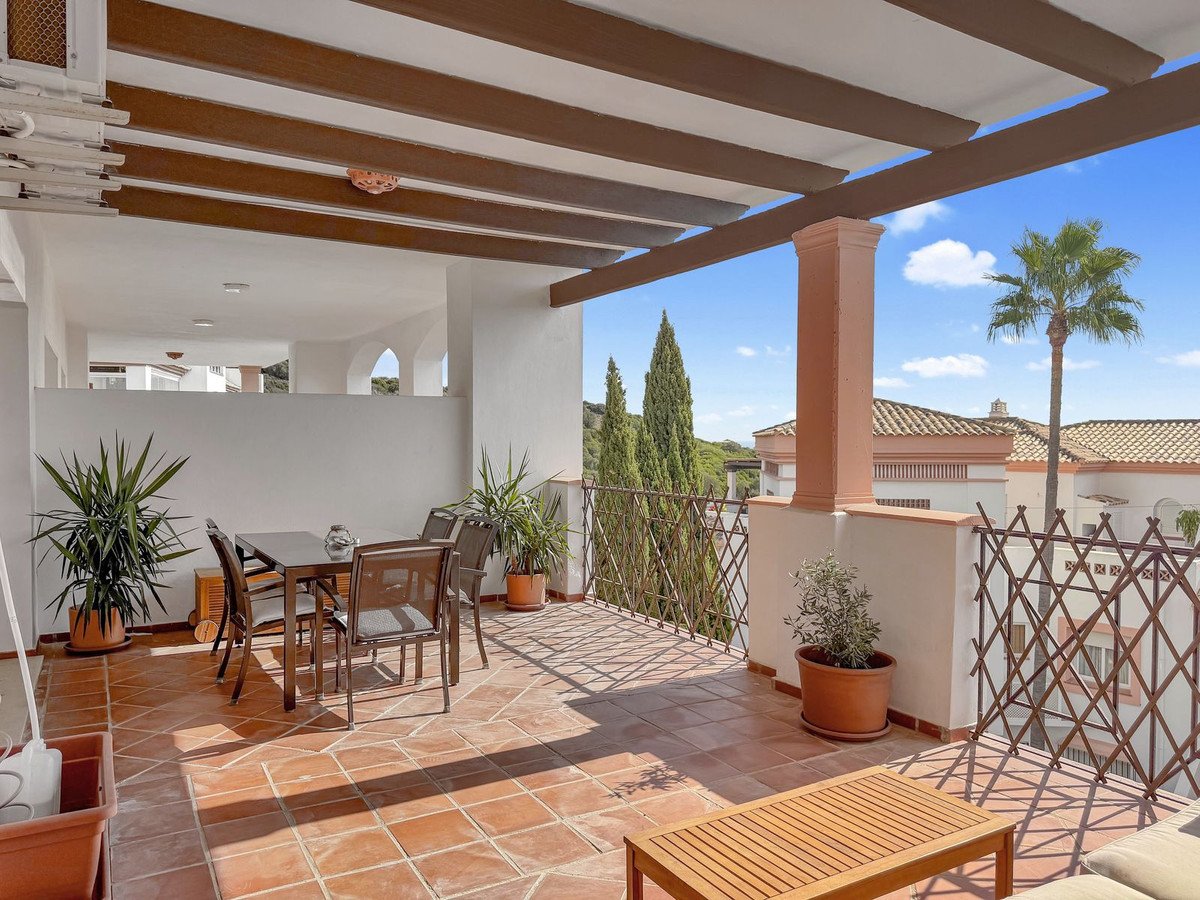 2 Bed Middle Floor Apartment in La Alcaidesa