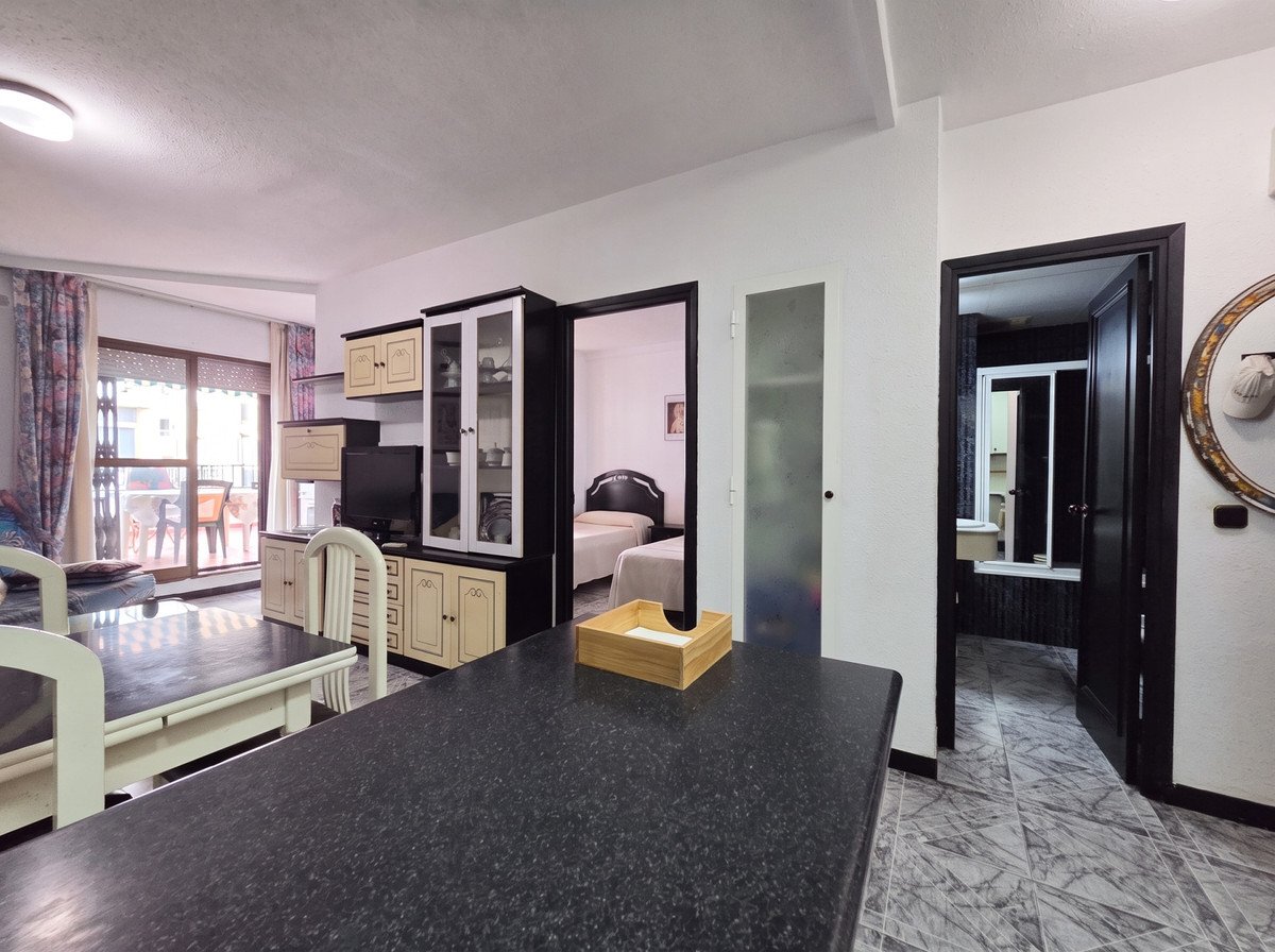 1 Bed Middle Floor Apartment in Marbella