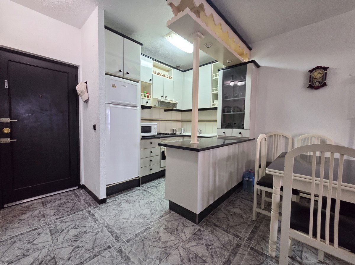 1 Bed Middle Floor Apartment in Marbella