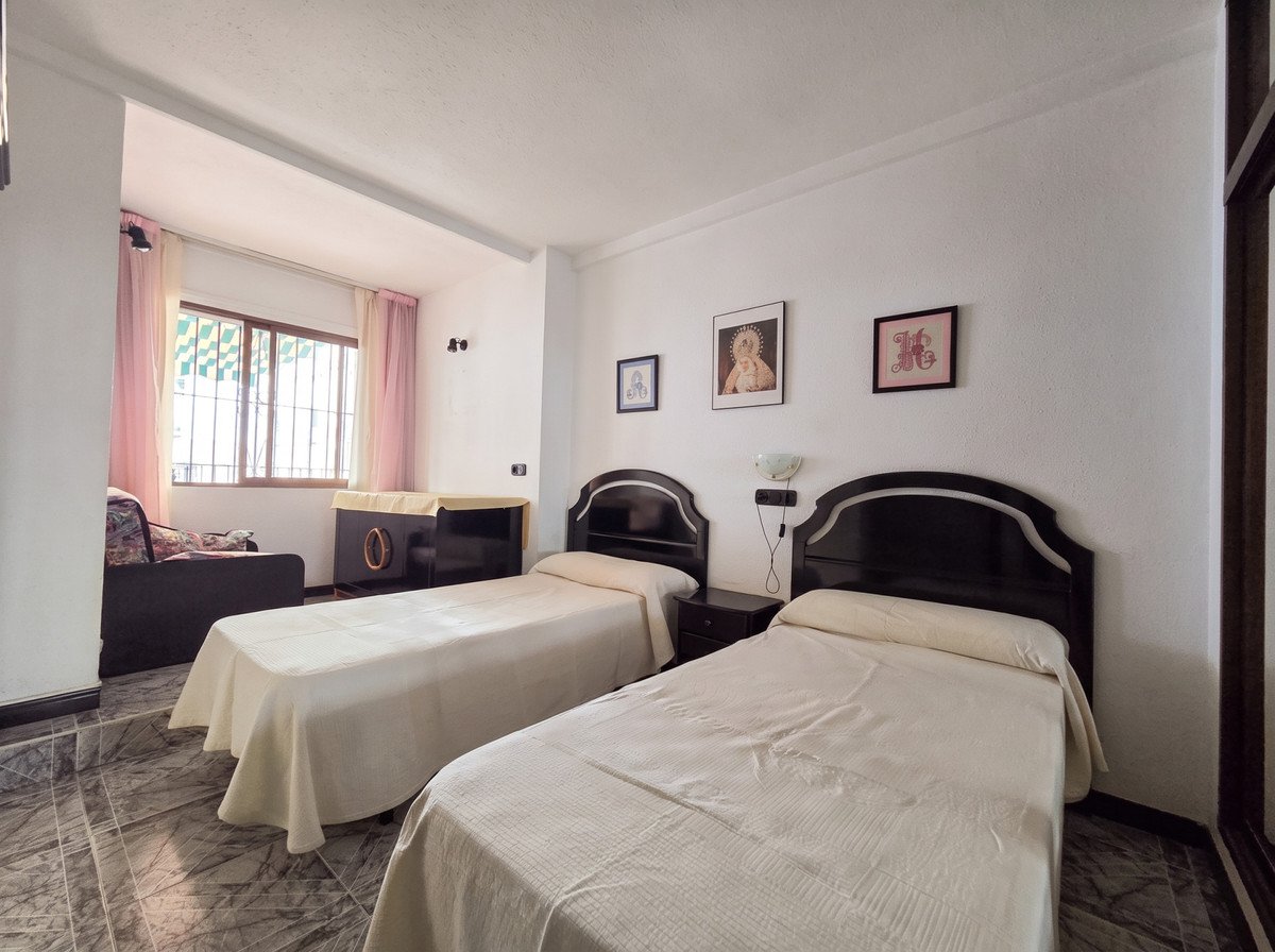 1 Bed Middle Floor Apartment in Marbella