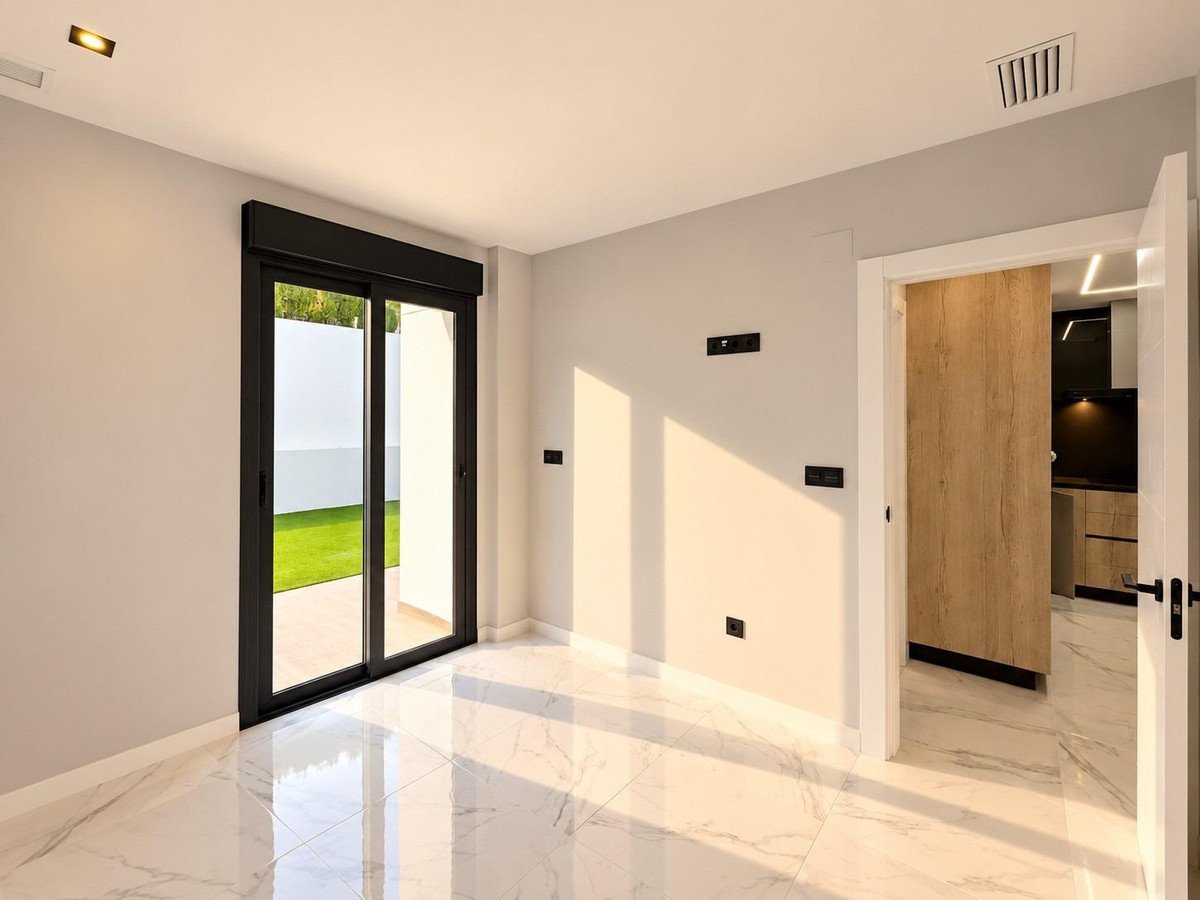 3 Bed Ground Floor Apartment in Punta Prima