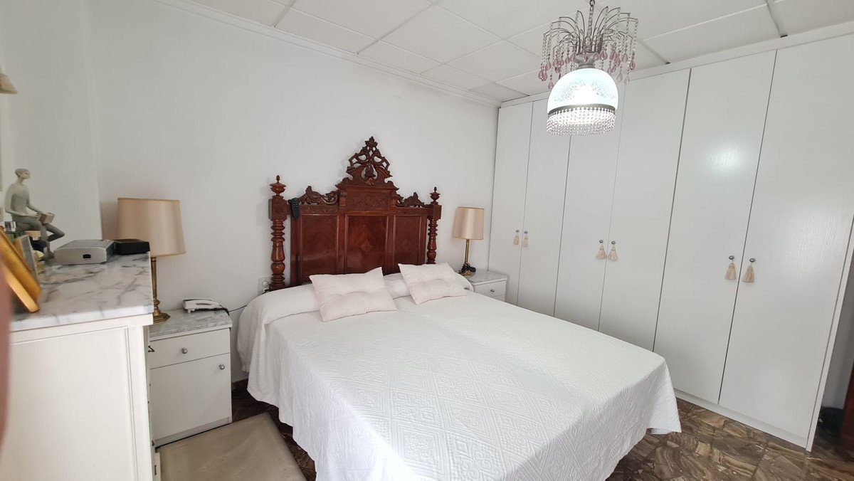 4 Bed Townhouse in Elda