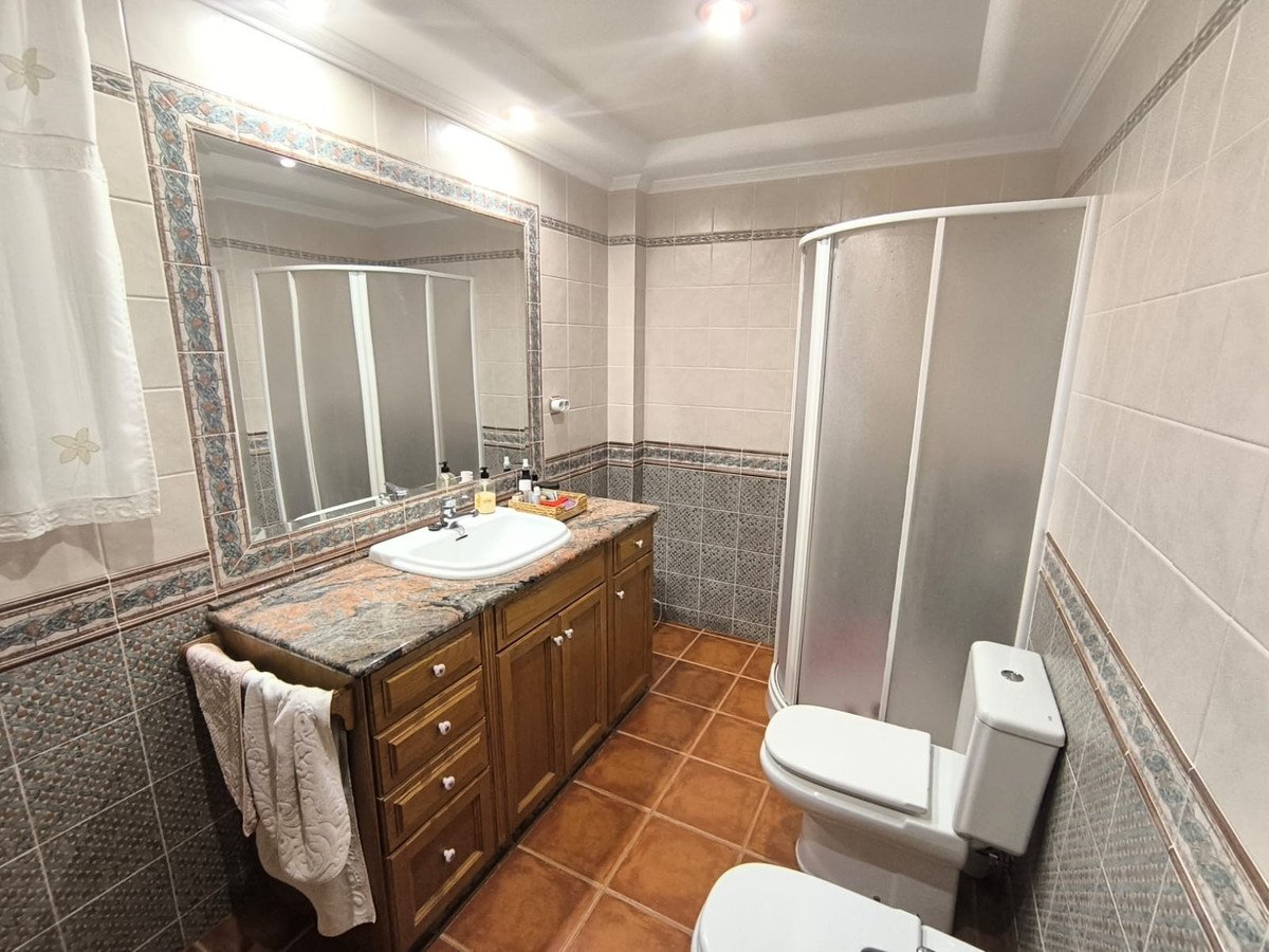 5 Bed Detached Villa in Yecla