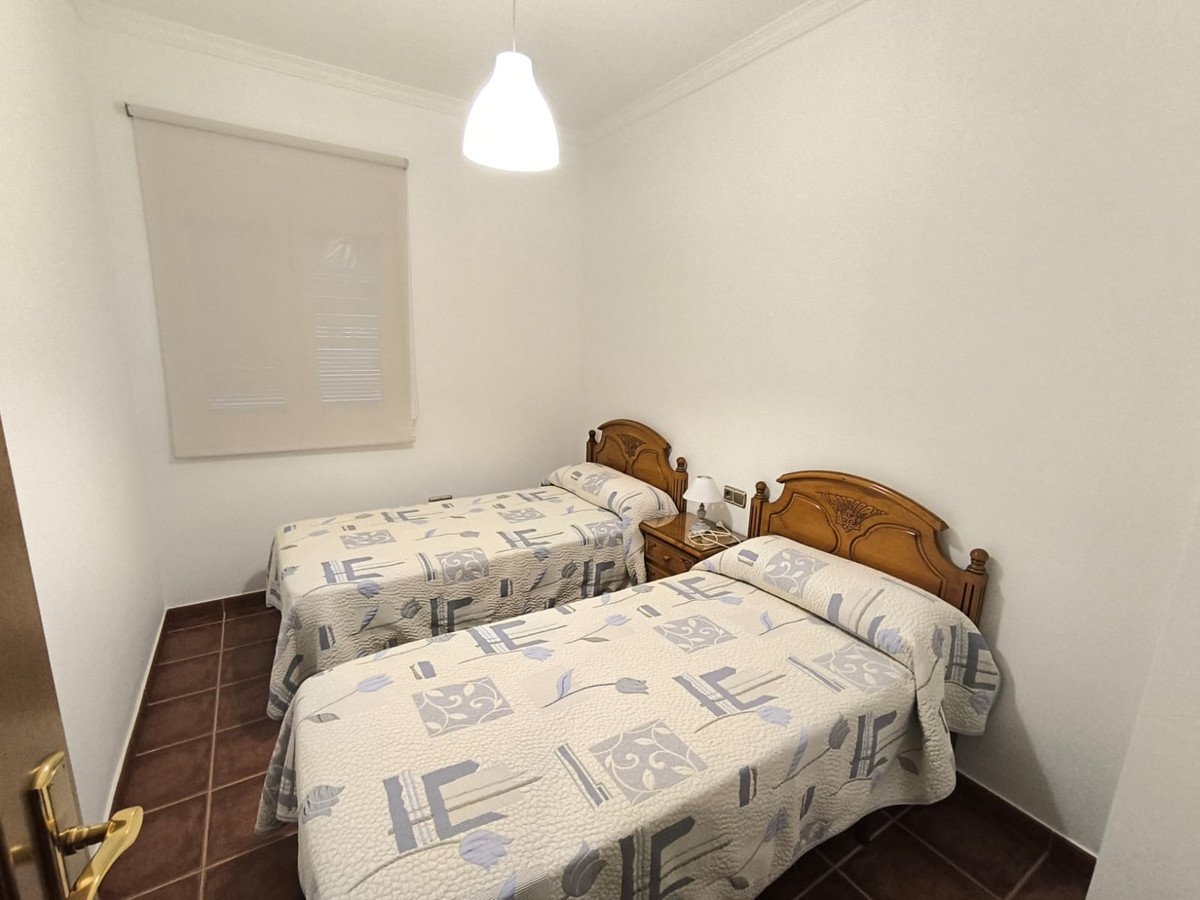 5 Bed Detached Villa in Yecla