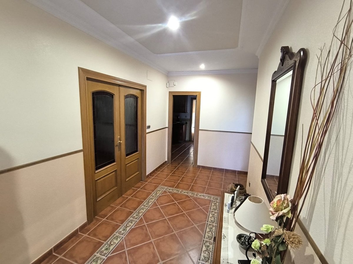 5 Bed Detached Villa in Yecla