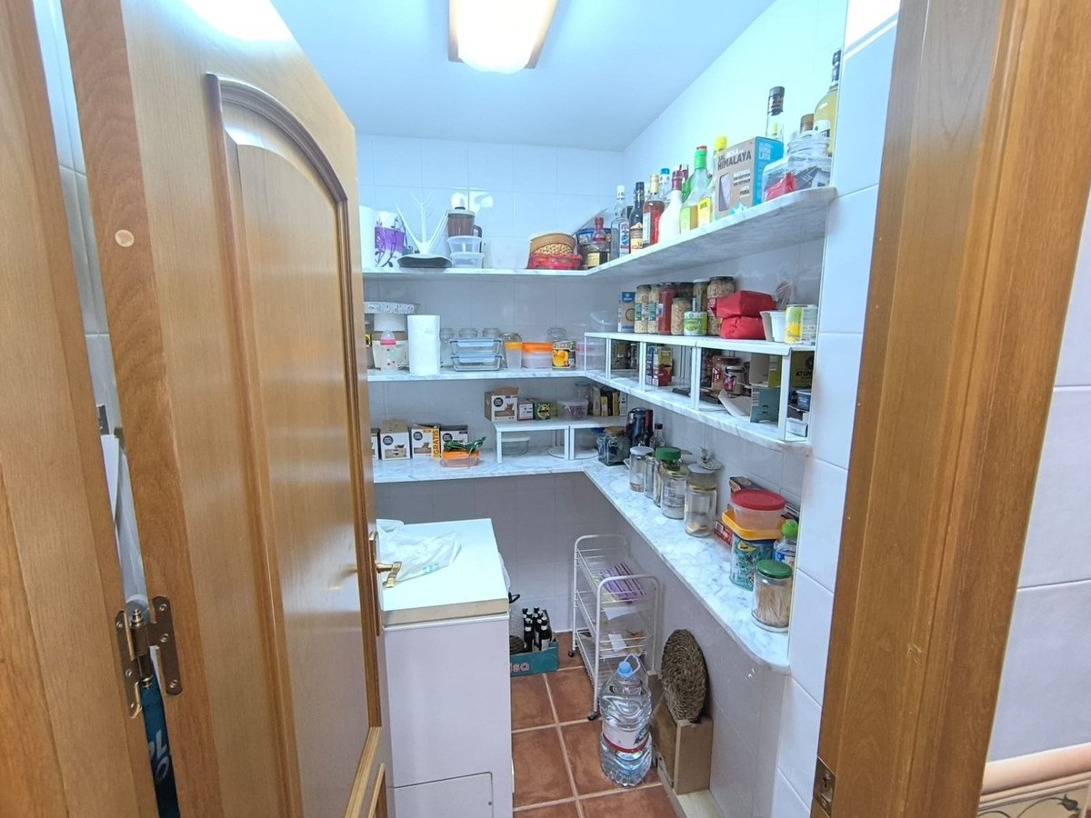 5 Bed Detached Villa in Yecla