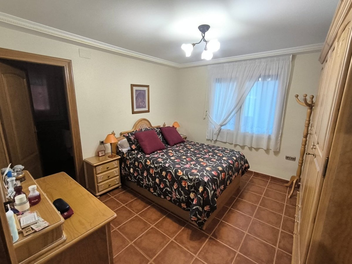 5 Bed Detached Villa in Yecla