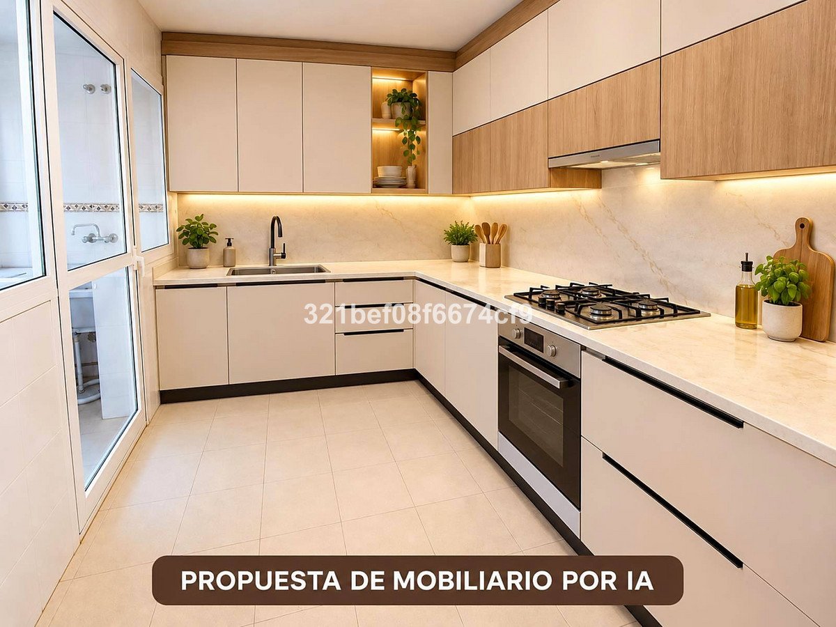 4 Bed Middle Floor Apartment in Teatinos