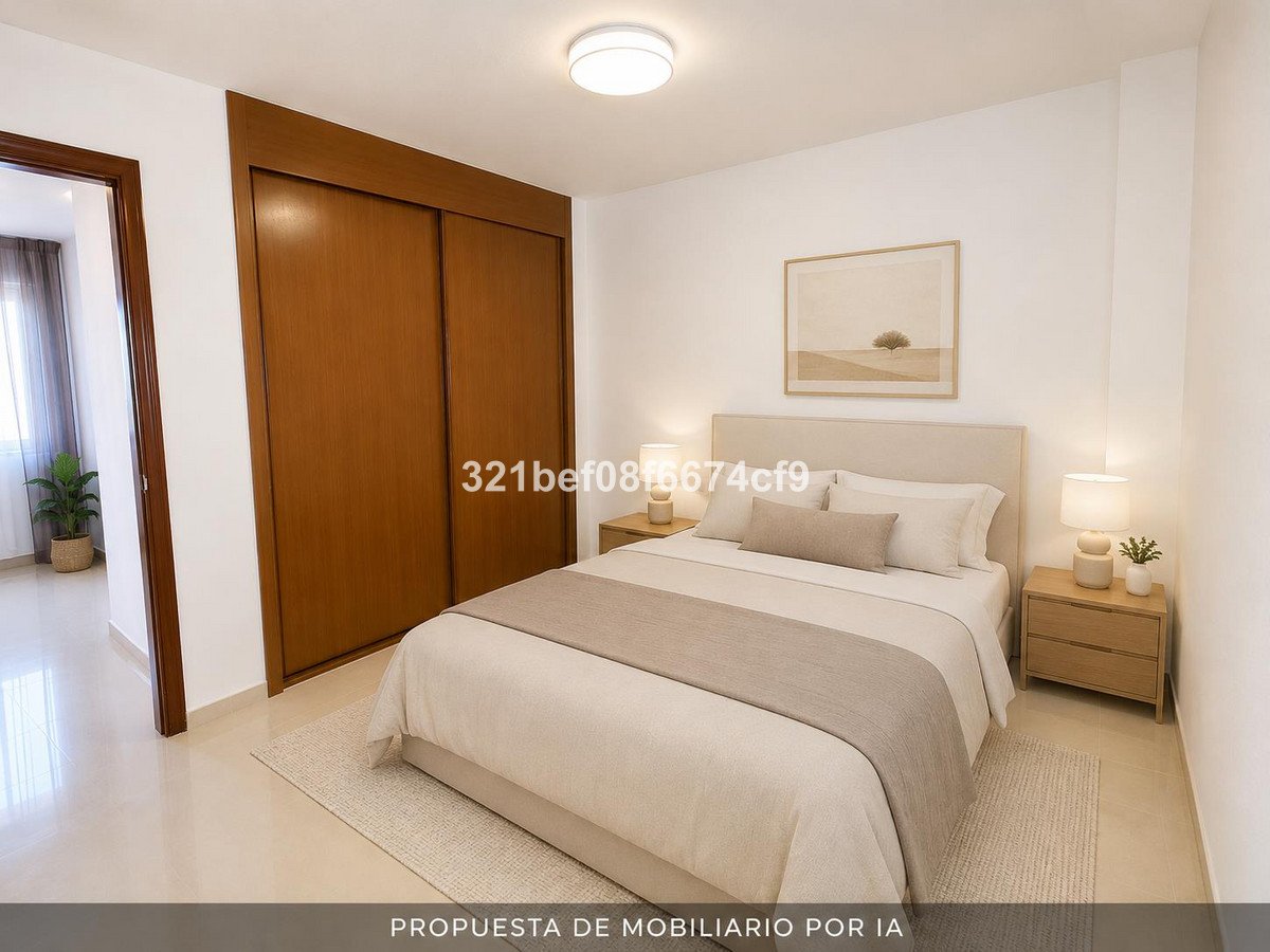 4 Bed Middle Floor Apartment in Teatinos