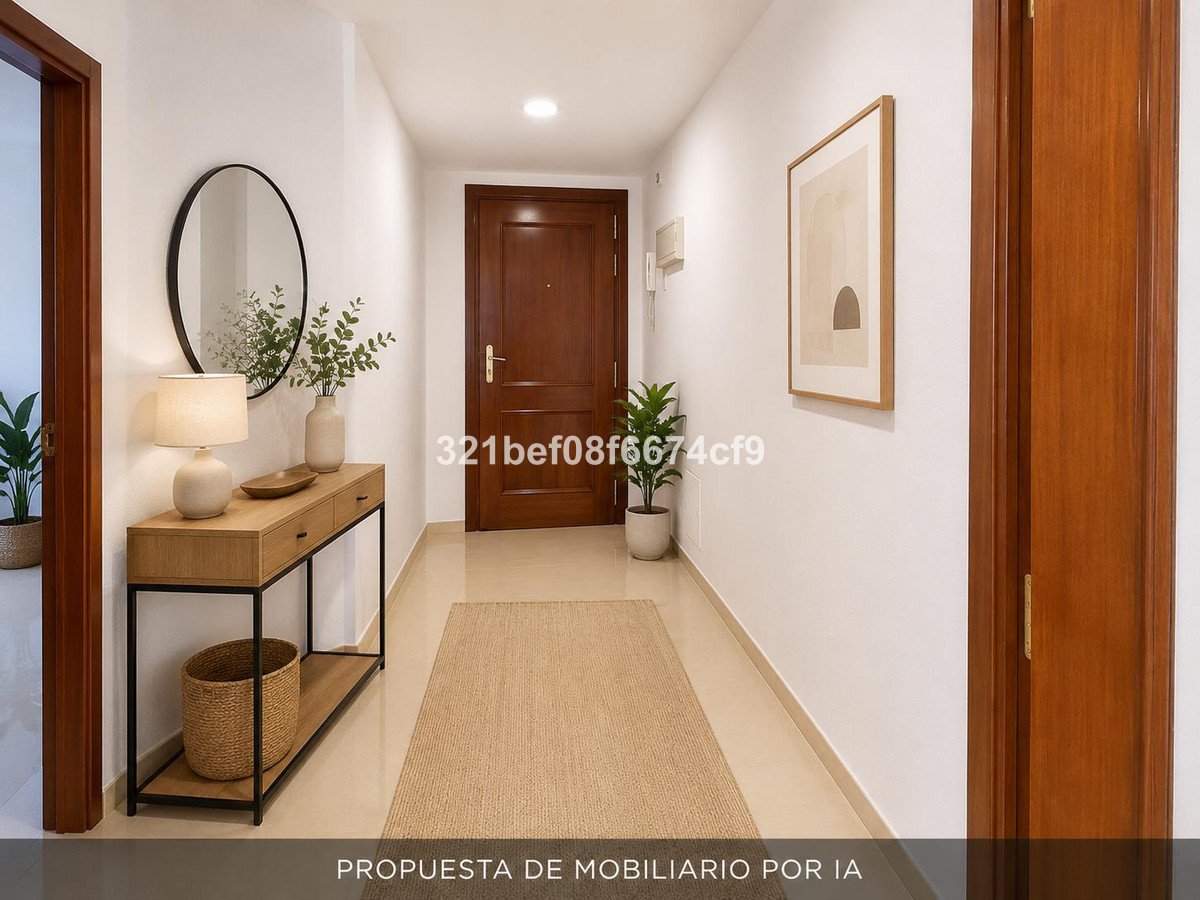 4 Bed Middle Floor Apartment in Teatinos