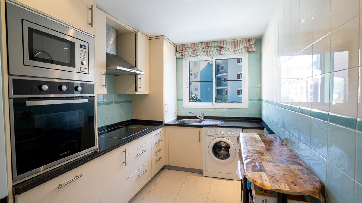 3 Bed Middle Floor Apartment in Sotogrande