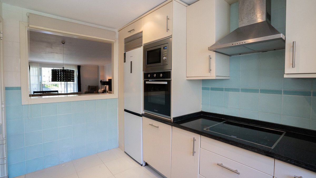 3 Bed Middle Floor Apartment in Sotogrande
